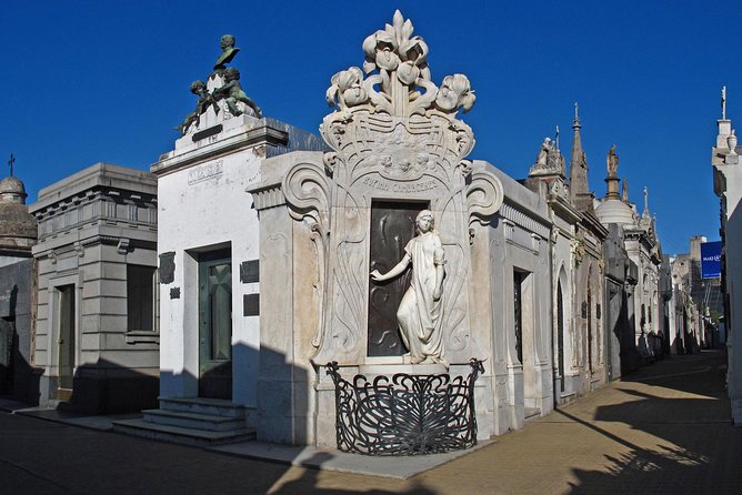 Best of Buenos Aires Private Walking Tour - Calle Florida: shopping street, but also the city’s backbone