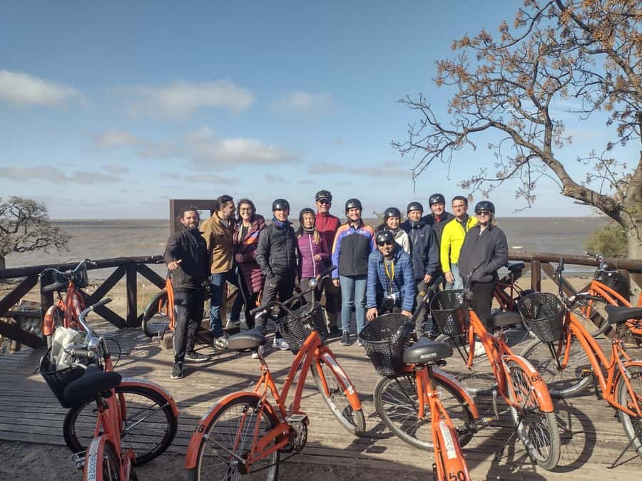 Bike Tour: Buenos Aires to the South - Calle Caminito in La Boca: color, culture, and a longer look