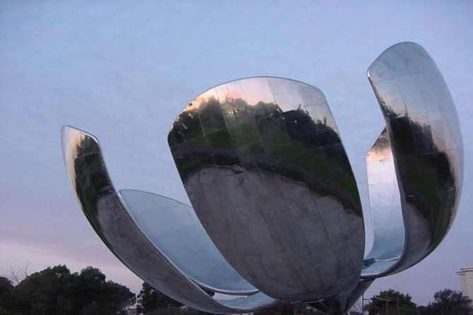 Buenos Aires Bike Tour: North Districts, Recoleta and Palermo - Recoleta Cemetery and Barrio Norte: Evita’s resting place and a lively avenue vibe