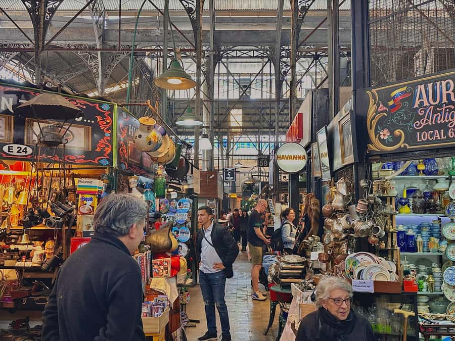 Buenos Aires Fairs: San Telmo & Mataderos Cultural Tour - San Telmo Antique Fair and Mercado: what to look for besides the obvious