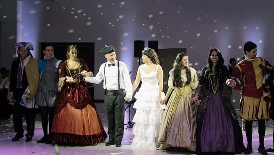 Buenos Aires: Gala Lírica Tickets at Palacio Paz. - Dress code: the easiest way to avoid getting turned away