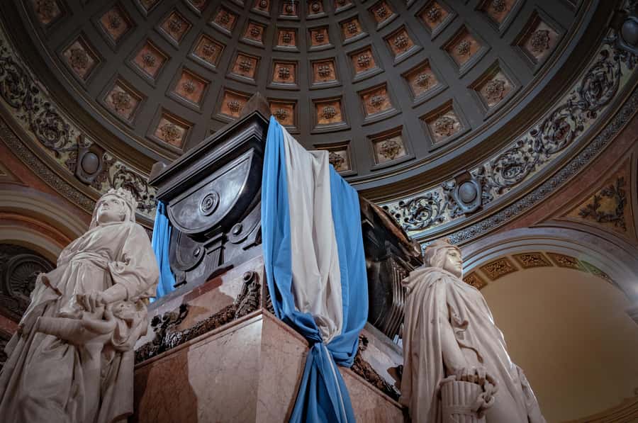 Buenos Aires: Historic Buenos Aires Landmarks & Icons Tour - How the 150-minute route helps you understand Buenos Aires fast