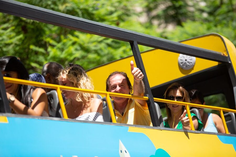 Buenos Aires Hop-On Hop-Off Bus and Exclusive Benefits - Recoleta: where the bus helps you pace smarter