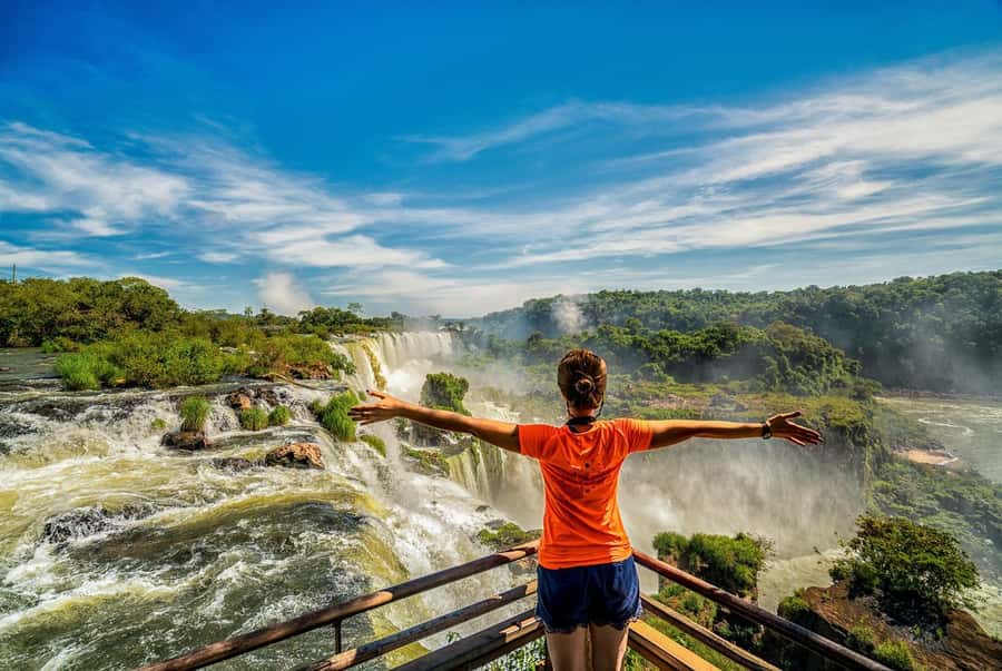 Buenos Aires: Iguazu Falls Private Day Trip with Airfare - Upper and lower trails with a private guide: what you’ll actually see