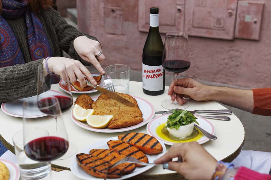 Buenos Aires: Local Foodie Adventure with Sherpa Food Tours - The meeting point and the small-group vibe