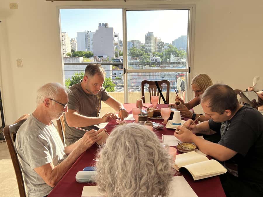 Buenos Aires: Mate & paint experience with pastry tasting - The 3-hour flow: from Bonnie and Clyde to your finished mate