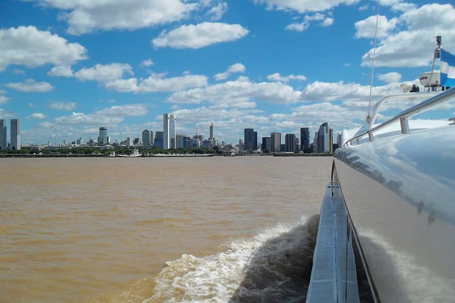 Buenos Aires: Navigation from Pto. Madero to La Boca - Passing the Riachuelo and the Nicolás Avellaneda Transporter Bridge