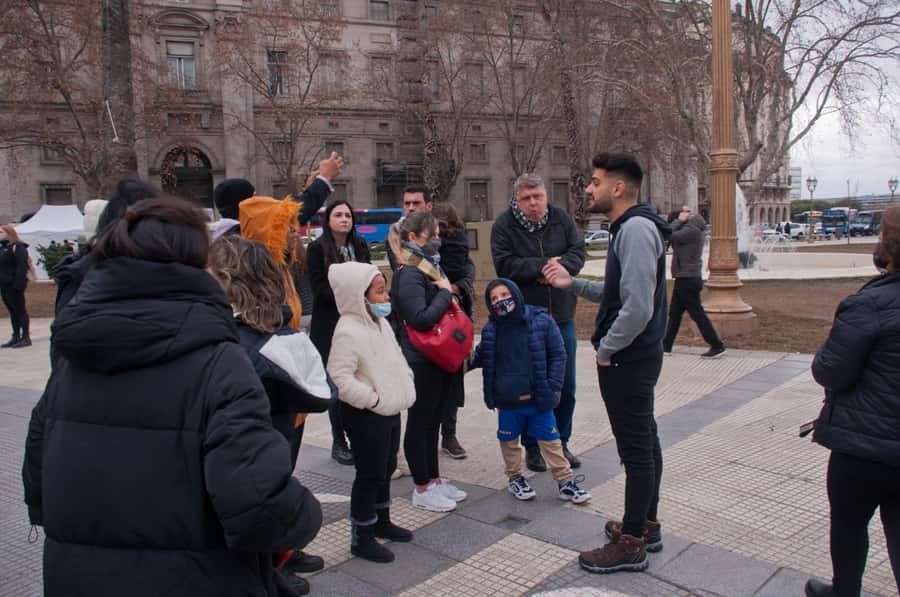 Buenos Aires Private City Tour with a local guide - La Bombonera (15 minutes) and Mafalda (15 minutes): Short Stops With Big Personality
