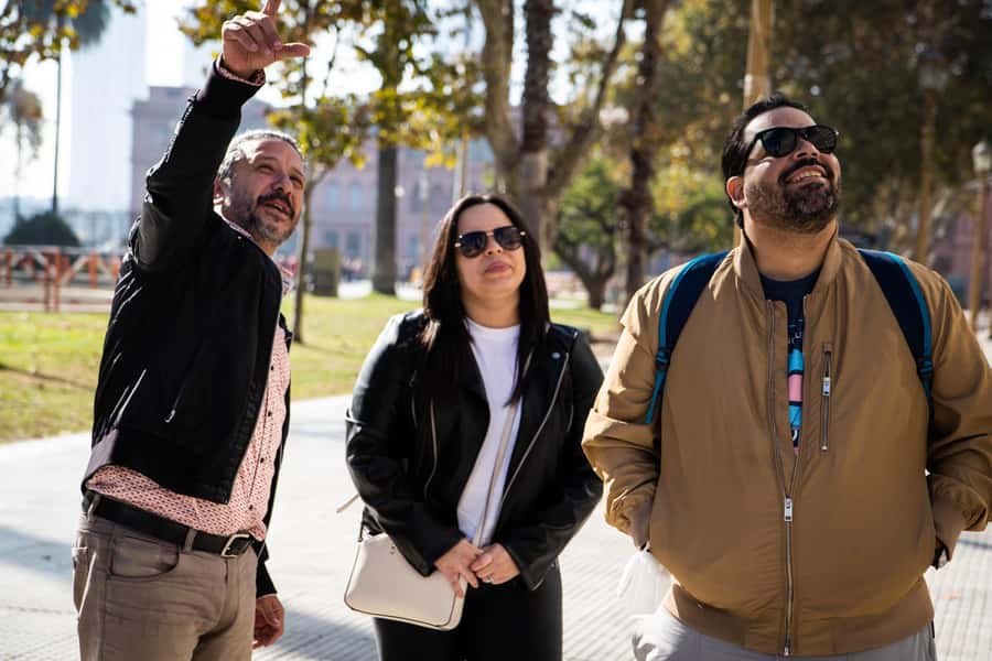 Buenos Aires Private City Tour with a local guide - Avenida de Mayo (15 minutes): A Corridor That Helps You Read the City