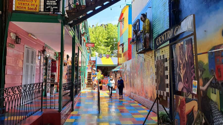 Buenos Aires Private Custom City Tour - Recoleta and Palacio de Aguas Corrientes: Elegance, Cemeteries, and Architecture with Stories