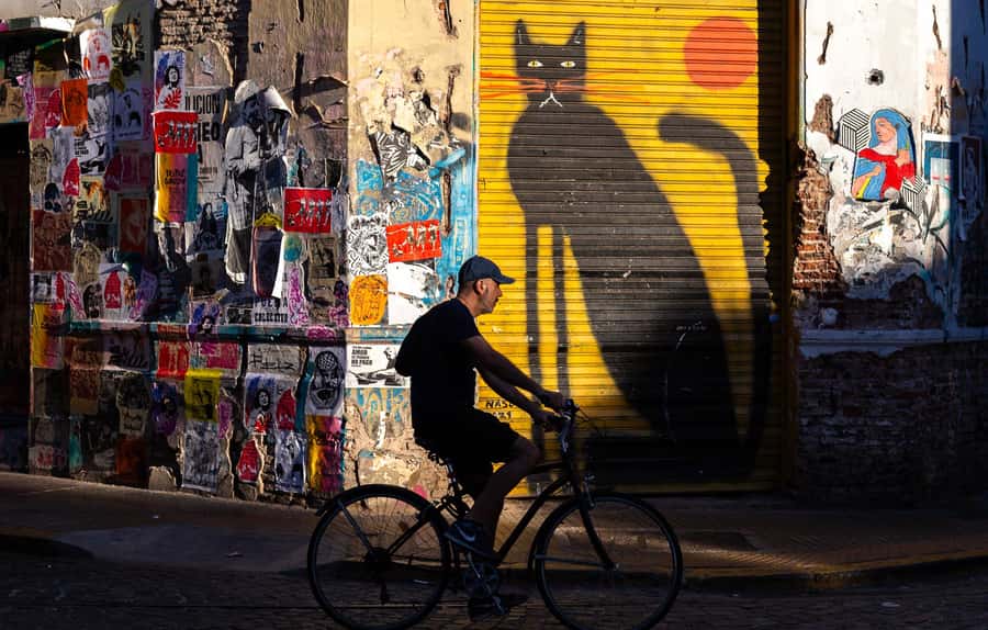 Buenos Aires: Private Photo Tour for Ammateur Photographers - La Boca Around Caminito: Color, Angles, and Street-Level Detail