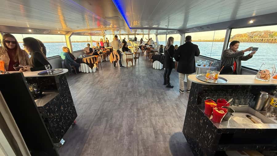 Buenos Aires: Puerto Madero Sunset Cruise with Open Bar - Sunset Timing by Season (So You Don’t Miss the Best Light)