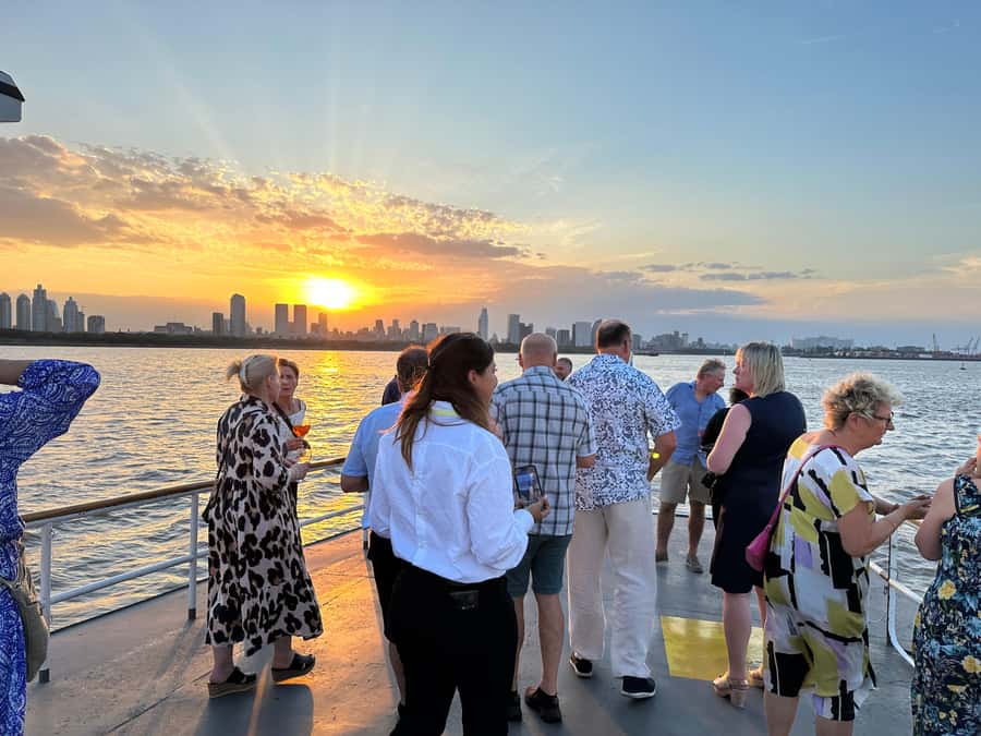 Buenos Aires: Puerto Madero Sunset Cruise with Open Bar - Who This Cruise Suits Best (And Who Should Skip It)