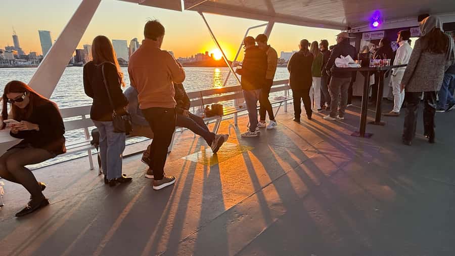 Buenos Aires: Puerto Madero Sunset Cruise with Open Bar - The Route: What You Actually See on the One-Hour Navigation