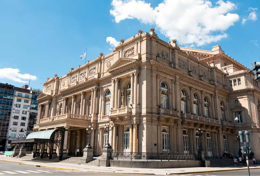 Buenos Aires: Recoleta and Retiro Tip Based Walking Tour - Key highlights you’ll feel right away
