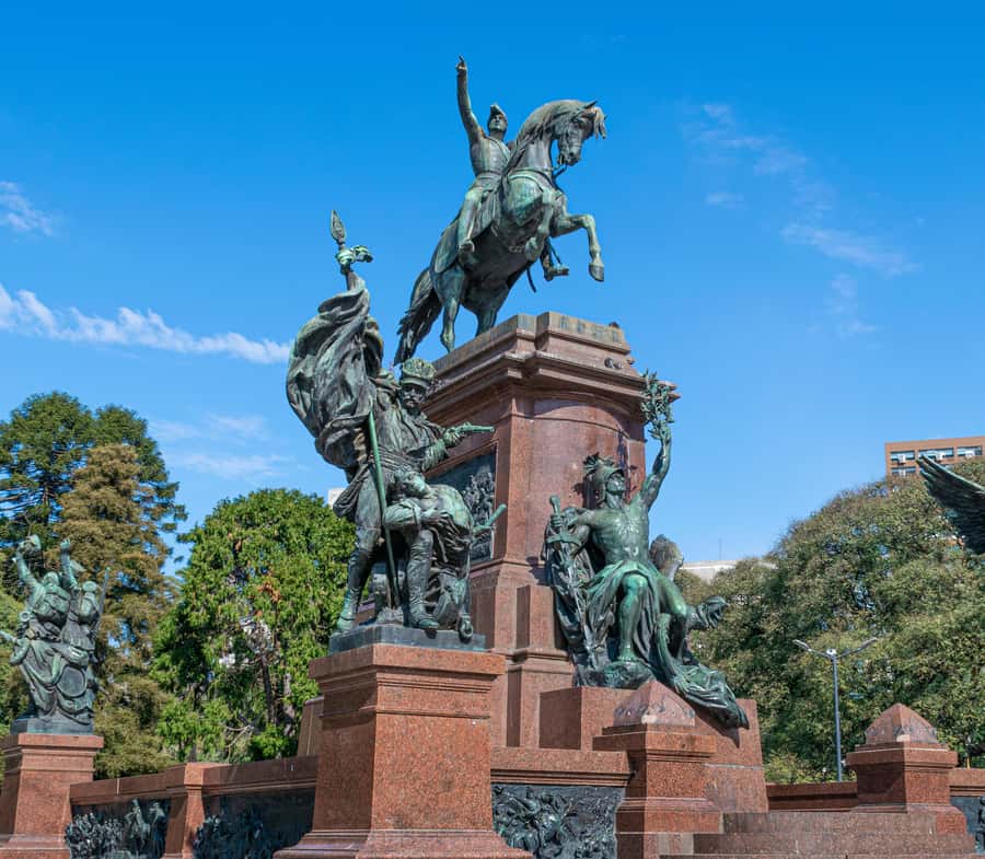 Buenos Aires: Recoleta and Retiro Tip Based Walking Tour - Recoleta and Retiro: why this walk is more than pretty streets