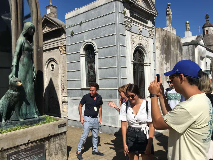 Buenos Aires:Small Group Tour AM & Sunset Open Bar Cruise PM - Morning pickup and the Retiro–Palermo–Recoleta route