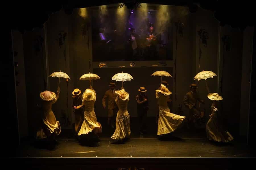 Café de los Angelitos - Traditional Night in Buenos Aires - How the evening runs: pickup, transport, and getting seated on time