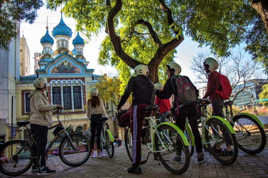 City Bike Tour in Palermo and Recoleta - Plaza de los Dos Congresos: ending at a big civic moment