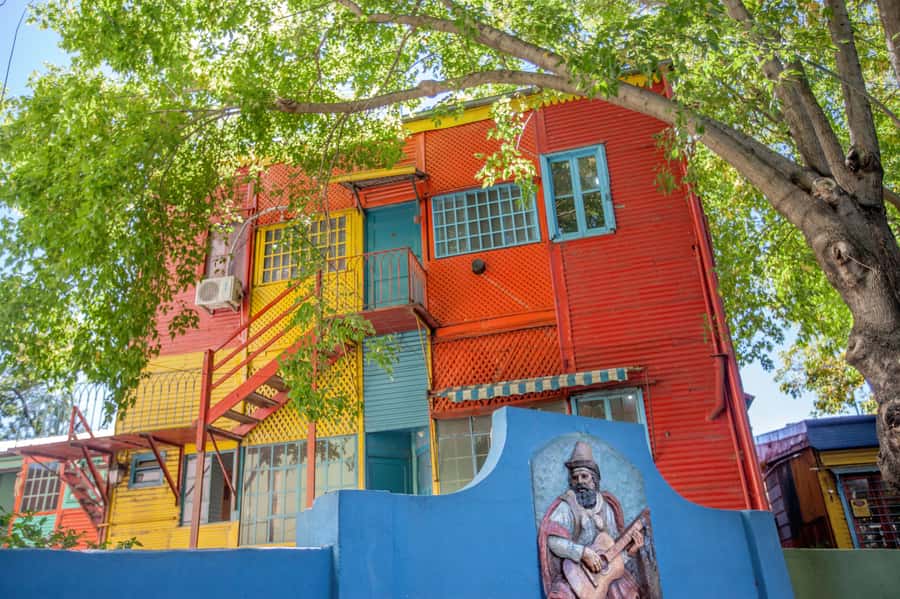 Classic City Tour of Buenos Aires: Neighborhoods and Emblems - San Telmo’s Narrow Streets and La Boca’s Caminito Color
