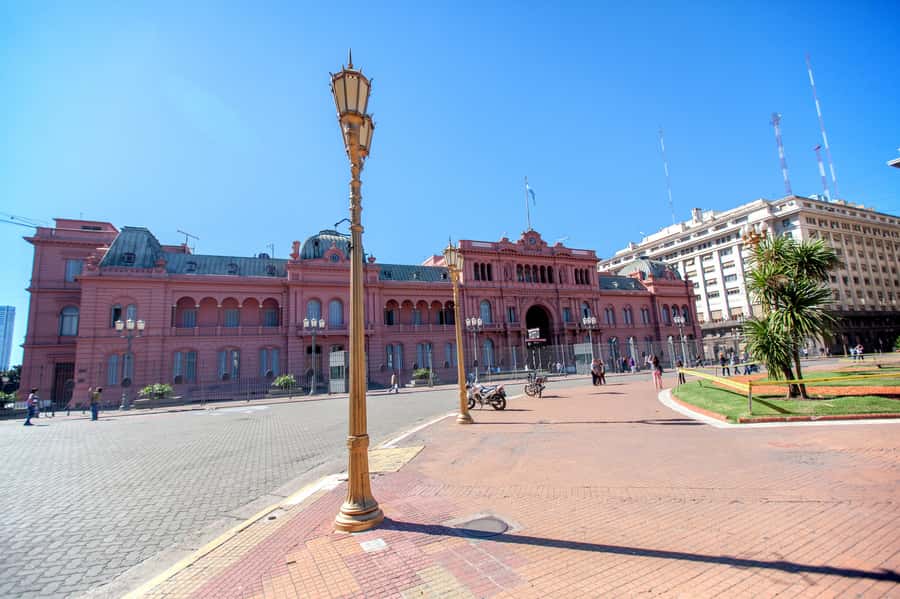 Classic City Tour of Buenos Aires: Neighborhoods and Emblems - Puerto Madero: The Modern Reuse Between Old and New