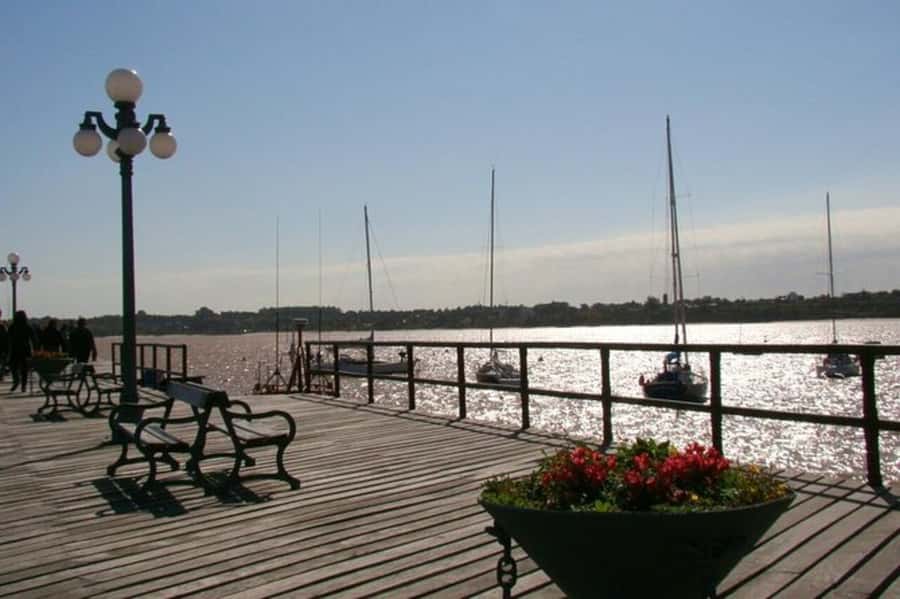 Colonia del Sacramento: Small-Group Day Trip - Calle de los Suspiros and Plaza Mayor: The Photo Spots With Context