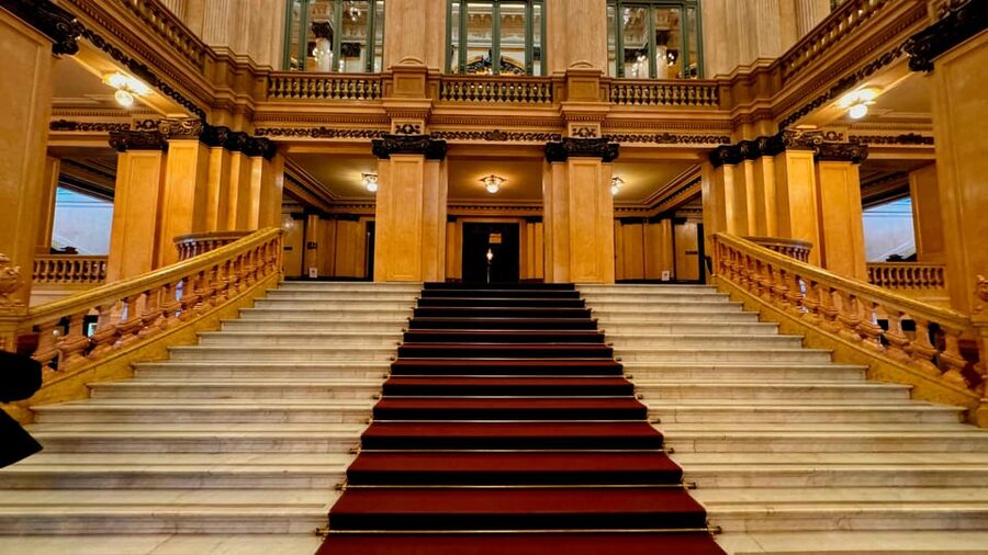 Experience Teatro Colon : Secure your Tour today!!! - Live guide in three languages: what you’ll learn and how the tour flows