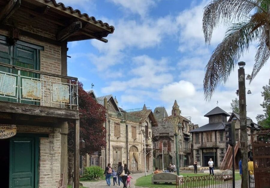From Buenos Aires: Magical and Mysterious Campanopolis Tour - The recycled-material story: why it matters more than it sounds