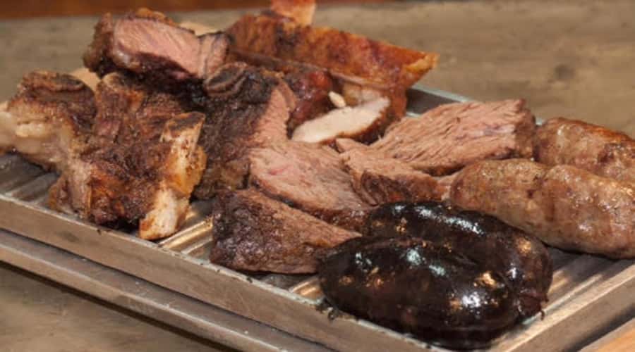 Full-Day at Santa Susana Ranch with BBQ, Drinks and Show - Grounds, chapel, and museum: learning without the museum fatigue