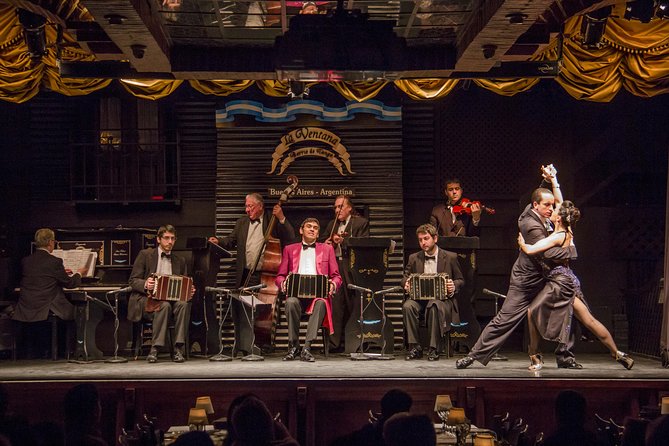 La Ventana Tango Show in Buenos Aires - The pre-show hour: tango class or wine tasting