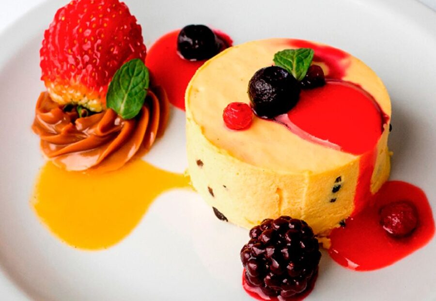 Madero Tango: Executive Only Tango & Folklore Show - Food and wine: what’s covered, what’s optional, and how to check
