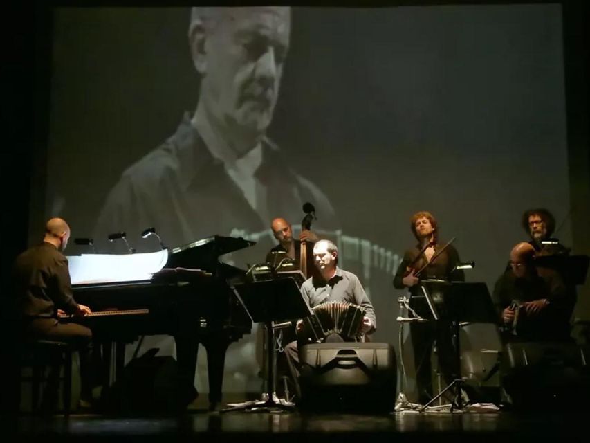 Piazzolla Tango: Only Show + Beverages - Getting There: Private Transfer for Palermo and Downtown