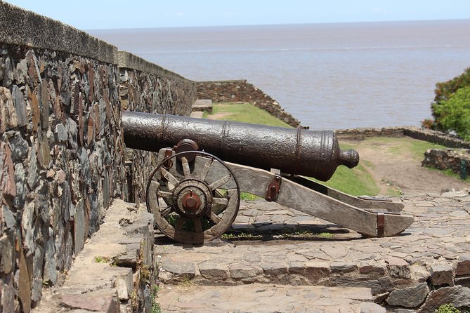 Premium Day Tour to Colonia del Sacramento - Plaza de Armas and Igreja Matriz: Uruguay’s Oldest Church Atmosphere
