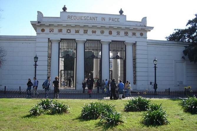 Private Airport Transfer in or out with english speaking driver. - Comfort on Buenos Aires Streets: Room for Legs and Bags