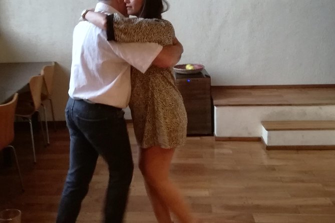 Private Argentine Cooking Class and Tango Lesson in Buenos Aires - The tango hour: learning steps with your local instructor
