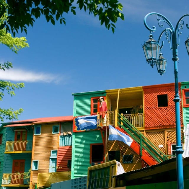 Private City Tour of Buenos Aires + Tigre Delta - Puerto de Frutos in Tigre: where typical crafts turn into souvenirs