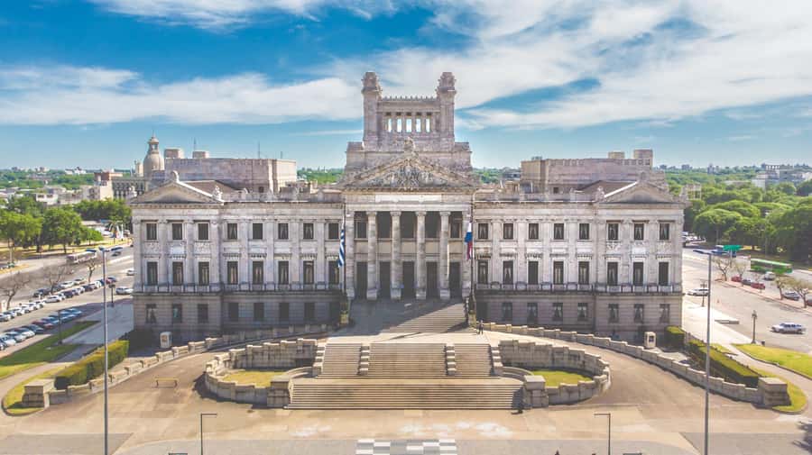 Private Fullday Trip to Montevideo from Buenos Aires - Ciudad Vieja and the Old Town Walking Blocks