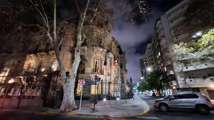 Recoleta Walking Tour and Live Jazz Show - Recoleta Cemetery: a quick pass, big visual impact