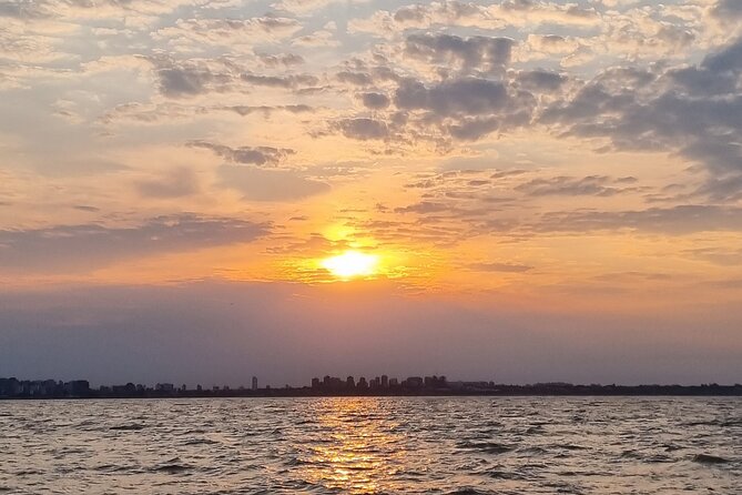 Sailing with Wine Tasting in Buenos Aires - Santiago’s wine lesson: how the tasting stays fun, not formal
