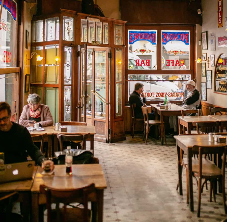 San Telmo: Historical Guided Tour with Street Food & Drinks - Where the tour starts: El Federal Bar and an aperitif to set the tone