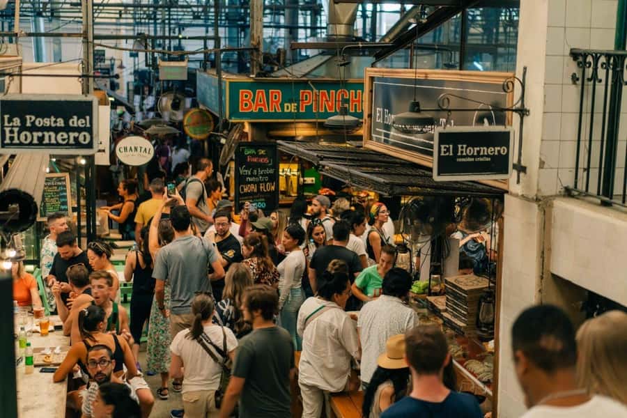 San Telmo: Historical Guided Tour with Street Food & Drinks - Cobblestone history route: turning landmarks into real context