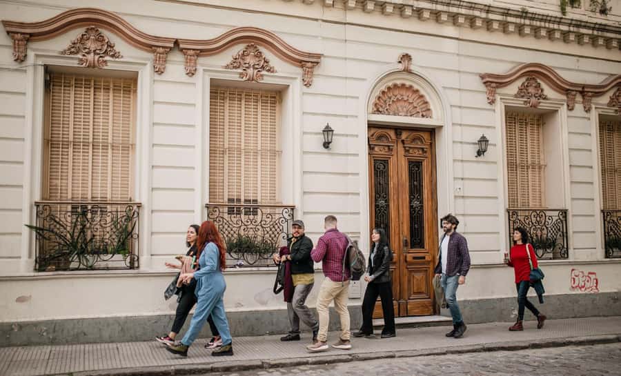 San Telmo: Historical Guided Tour with Street Food & Drinks - Practical tips before you go (so you enjoy the walking part)