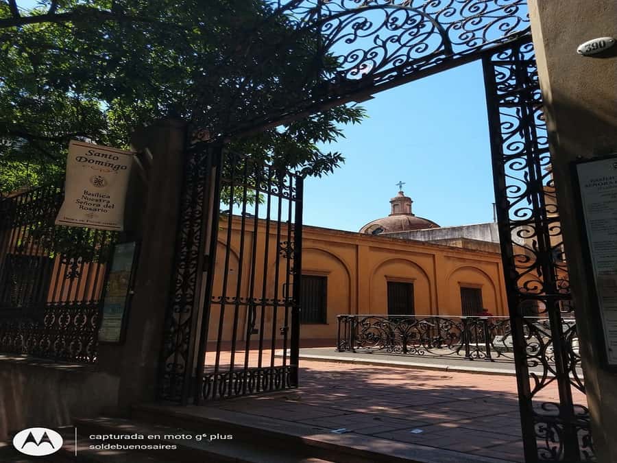 San Telmo Private Guided amazing Walking Tour - San Telmo on Foot: Why This Barrio Feels Different Up Close