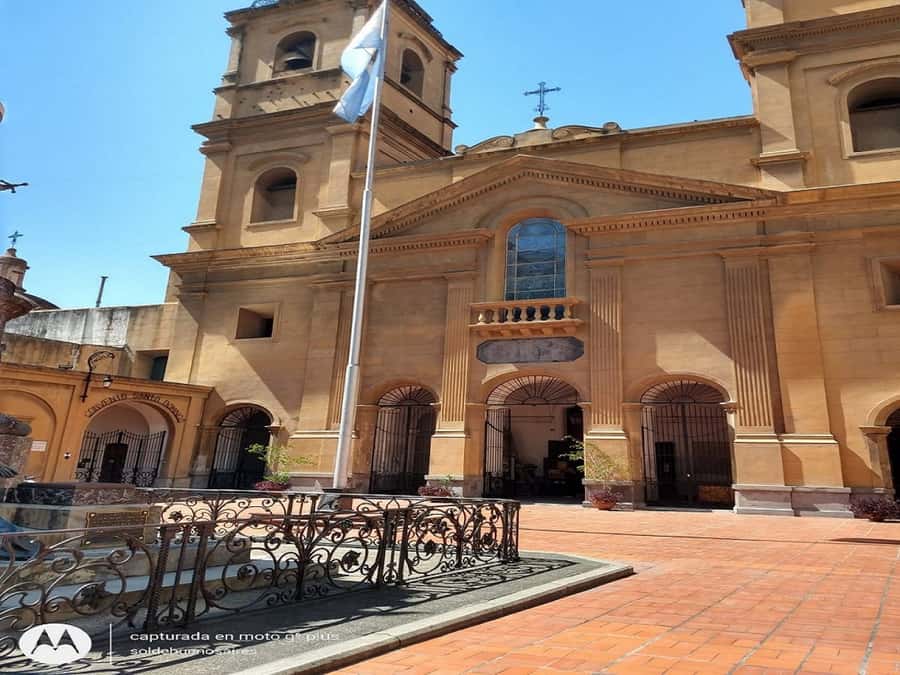 San Telmo Private Guided amazing Walking Tour - Price and Value: What $57 Gets You in 150 Minutes
