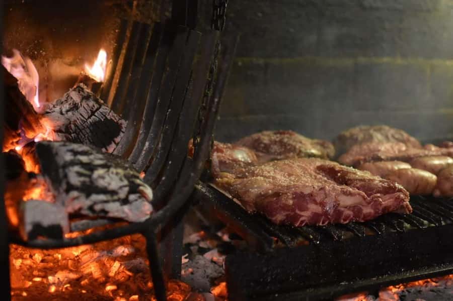 Secrets of Asado in Buenos Asado, BBQ and Dinner - The Main Event: Short Ribs and Sirloin with the Asado Story