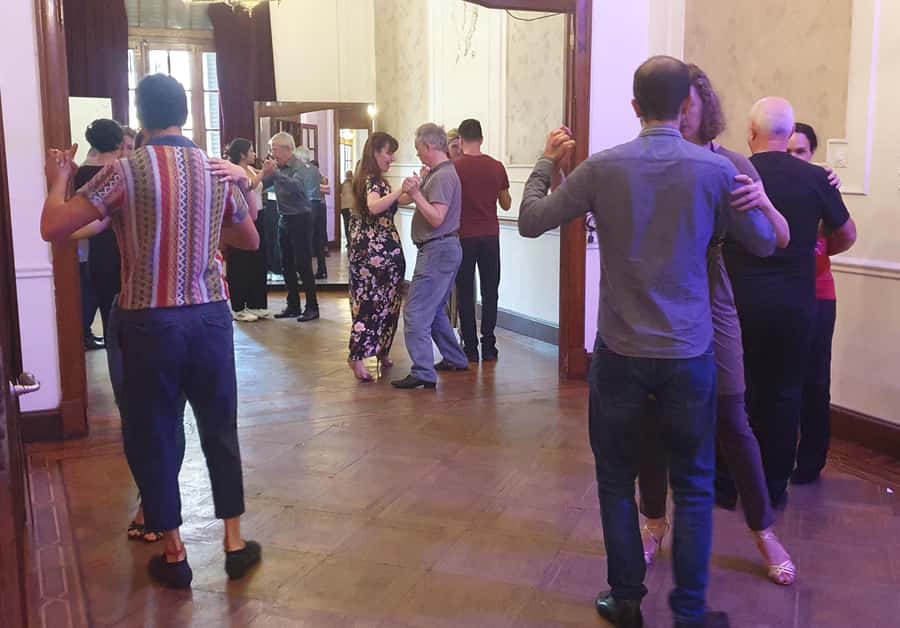 Tango Lesson in Buenos Aires with professional dancers - Who This Tango Lesson Suits Best (and Who Should Skip It)