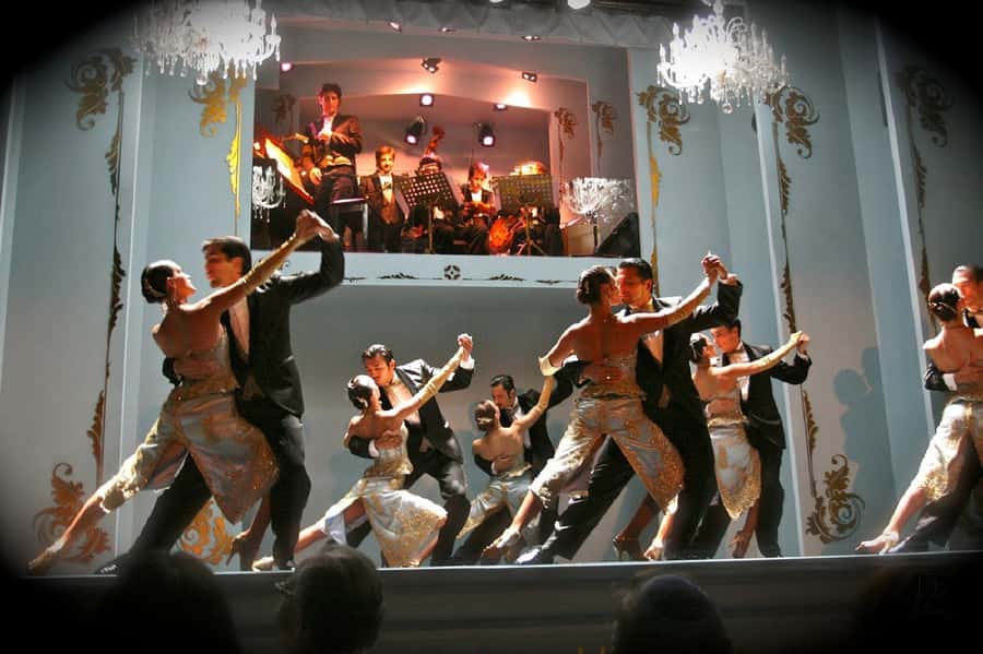 Tango Show at Café de los Angelitos - Café de los Angelitos: Tango in a real Buenos Aires room