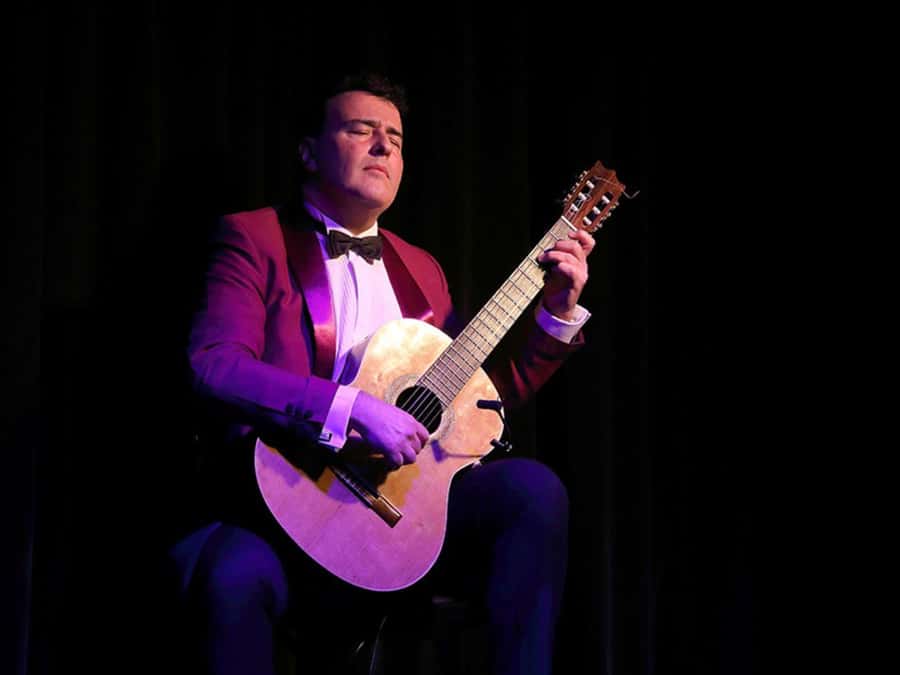 Tango Show at: MichelAngelo - The creative lineup: Nicolas Ledesma and the singers who carry the emotion