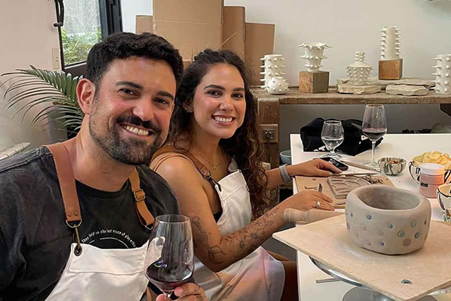 Wine & Pottery Class For Beginners in Buenos Aires Argentina - Wine, snacks, and music: how the evening keeps its balance